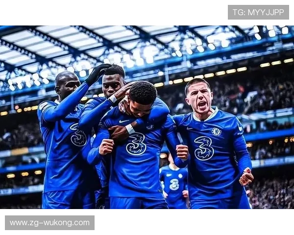 切尔西中场看似运转有序，实则缺了关键连接点，控不住节奏了