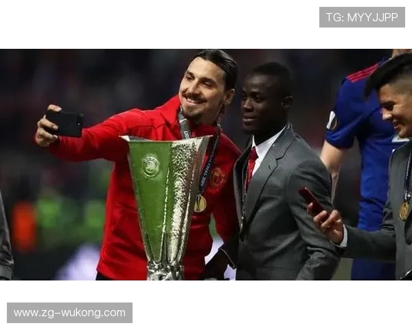 伊布与鲁尼锋线进攻模式出现偏移，结构从单点驱动转为多点参与