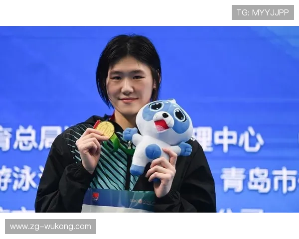 叶诗文家的冰箱里塞满了蛋白粉，邻居以为她开健身房