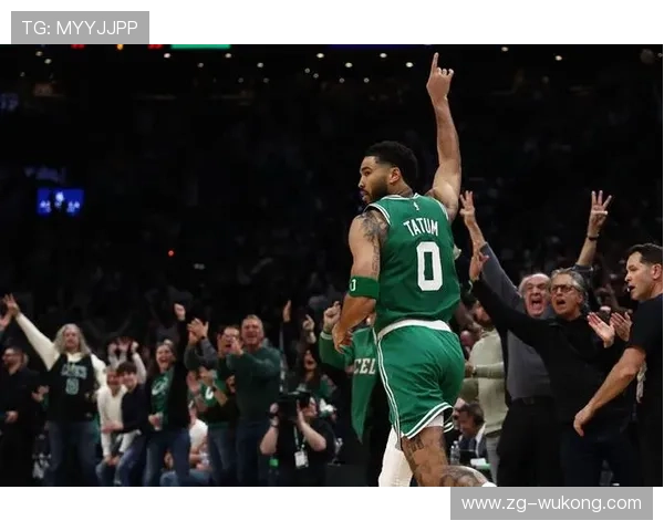 塔图姆挡拆单打拉开空间，本季外线威胁接近库里