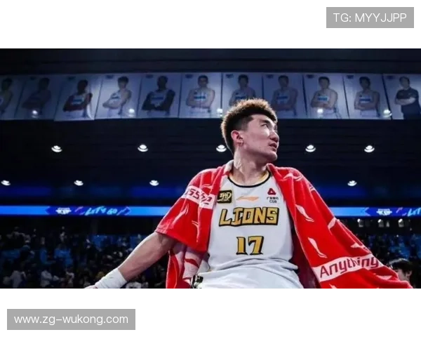 孙铭徽喝个蛋白粉都要算克数，这自律谁顶得住