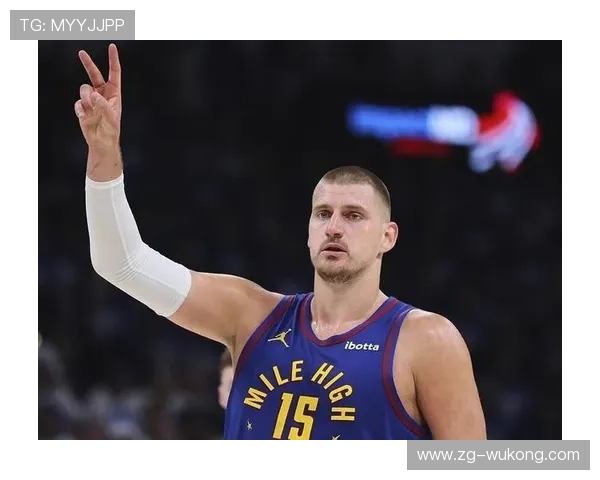 米切尔·罗宾逊挡拆护框，压制约基奇篮下效率