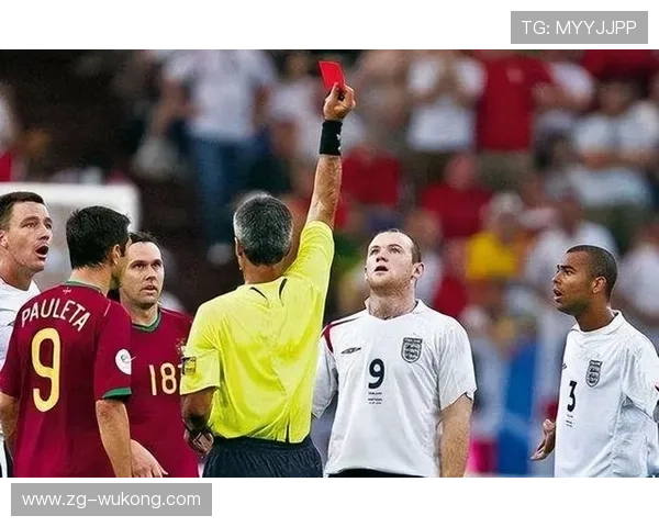 守门员犯规判罚要点：禁区内点球与红牌判定标准