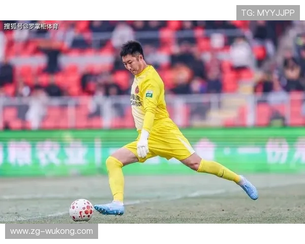 抢门将手中球算犯规吗？规则怎么看这类禁区冲突处罚