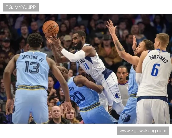 希尔无球跑动效率提升，改变进攻空间结构