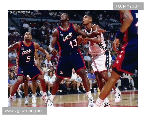 解析FIBA和NBA的五大核心规则区别，帮你看懂国际与职业赛事差异